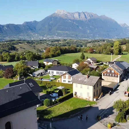 De La Source - Clg Savoie - Velo Tourisme - 2ch - 2sdb